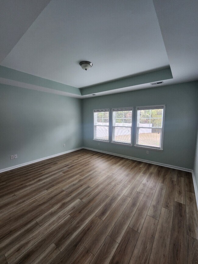 Building Photo - 3639 White Wing Cir