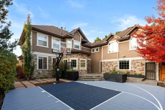 Building Photo - 8201 E 6th Ave