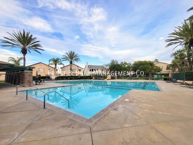 Building Photo - 17528 Yellowwood Way