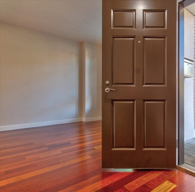 Building Photo - 24 Second St