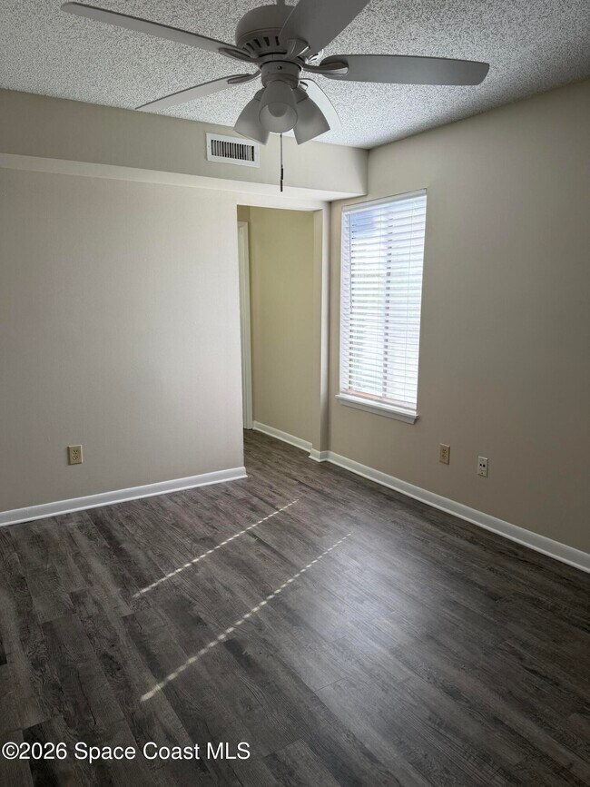 Building Photo - 3555 Sable Palm Ln