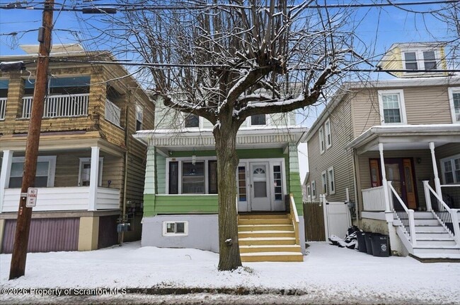 Building Photo - 239 Division St