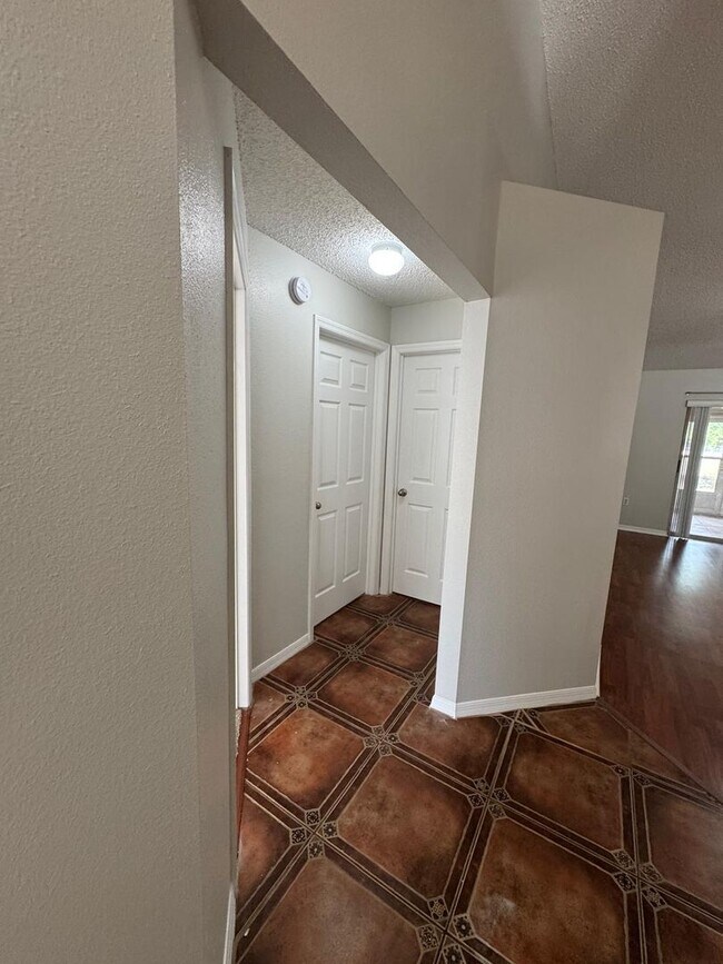 Building Photo - Glenridge 3/2 Home Located in Lakeland