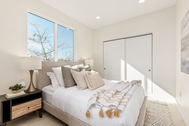 Building Photo - Upscale Living Awaits: Brand-New Luxury One-Bedroom Apartment