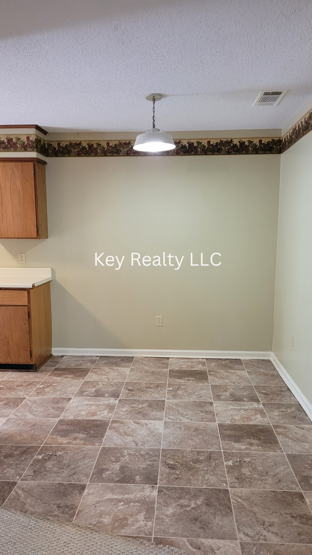 Building Photo - 602 - B Gary K - Pineville