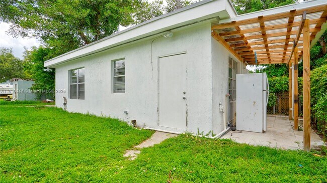 Building Photo - 1036 NW 75th St