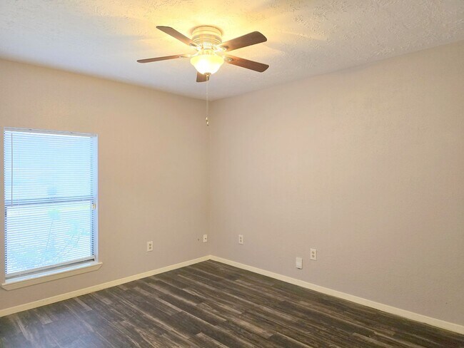 Building Photo - 1335 Willersley Ln