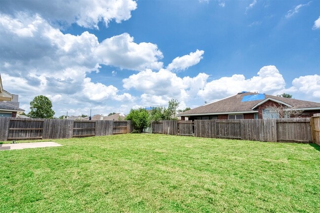 Building Photo - 7218 Broadelm Dr