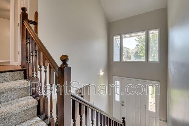 Building Photo - 2913 Running Creek Ln