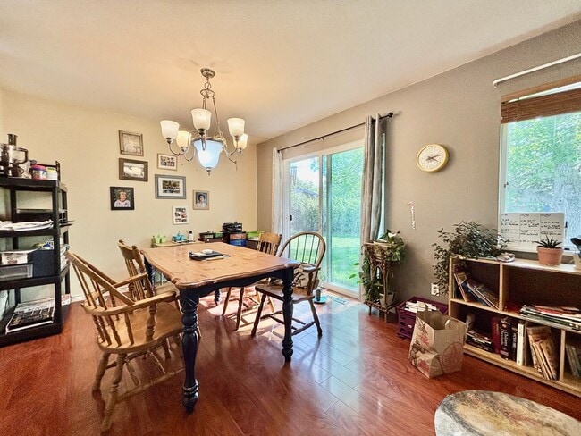 Building Photo - 3 bed, 2.5 Bath House in Central-West Fort Collins! Available July 10th!