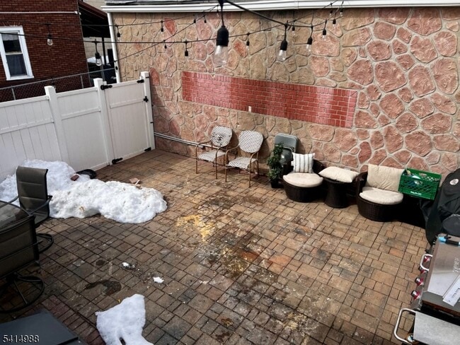 Building Photo - 51 Delaware St