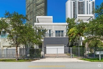 Building Photo - 18955 Atlantic Blvd