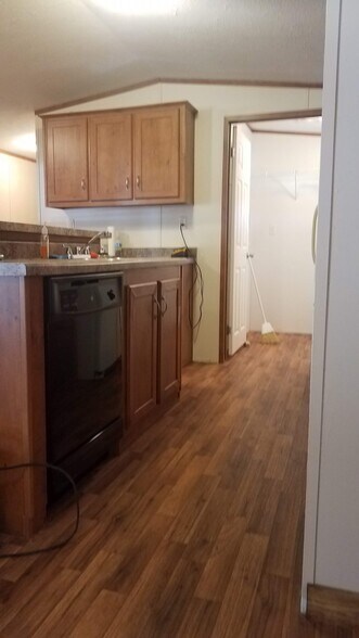 Kitchen - 3108 Medina Hwy