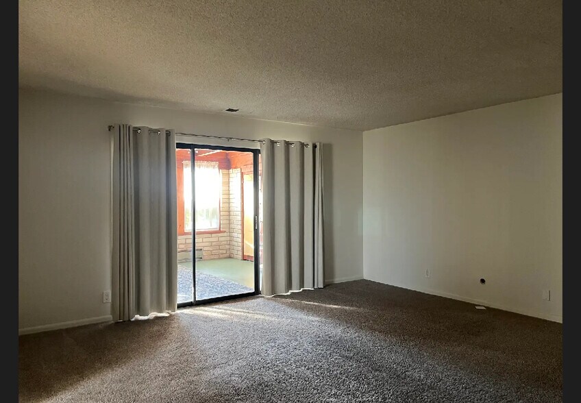 Building Photo - 3622 Rodeo Ln