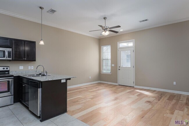 Building Photo - 13316 Bergin Dr