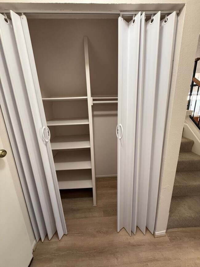Building Photo - Wonderful 4 Bedroom 2-story Townhome in "F...