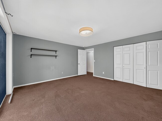 Building Photo - 16706 SE 44 St