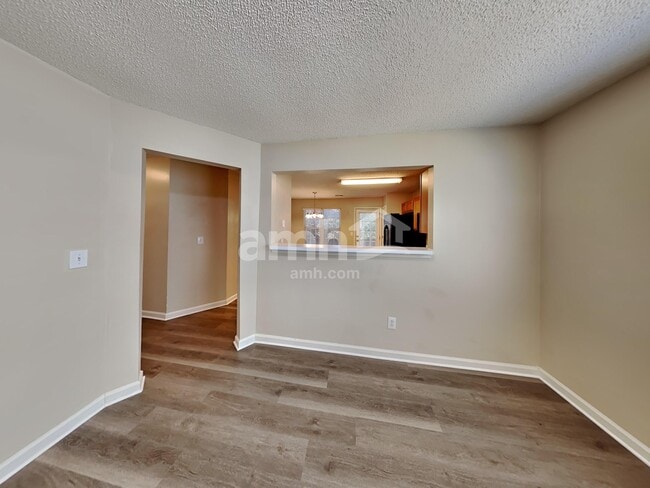 Building Photo - 4440 Grove Dr NW