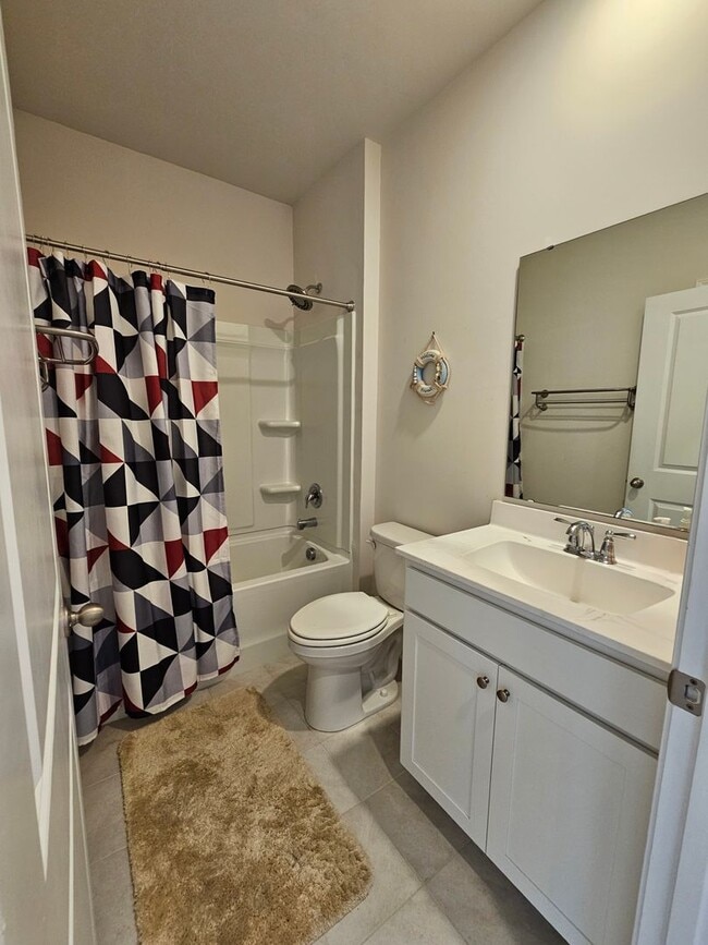 Building Photo - Long Term Rental - 3 Bed, 2 Bath in Bells ...