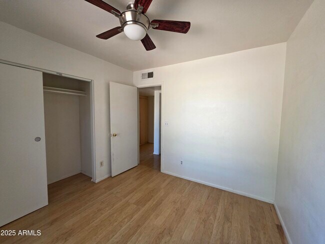 Building Photo - 6037 W Zoe Ella Way