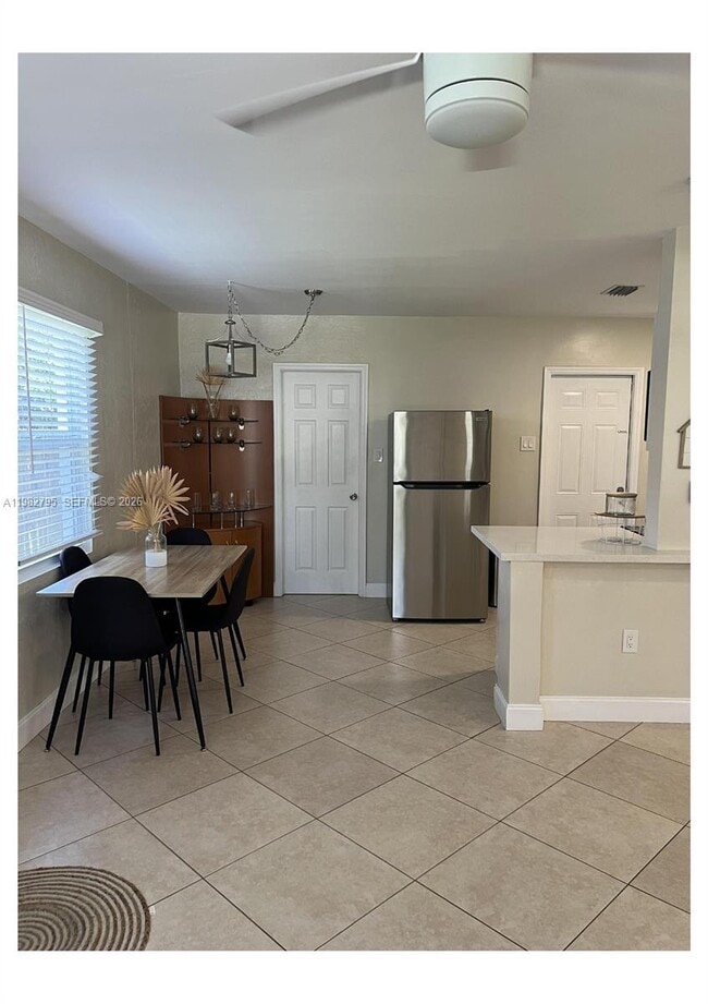 Building Photo - 2415 Grant St