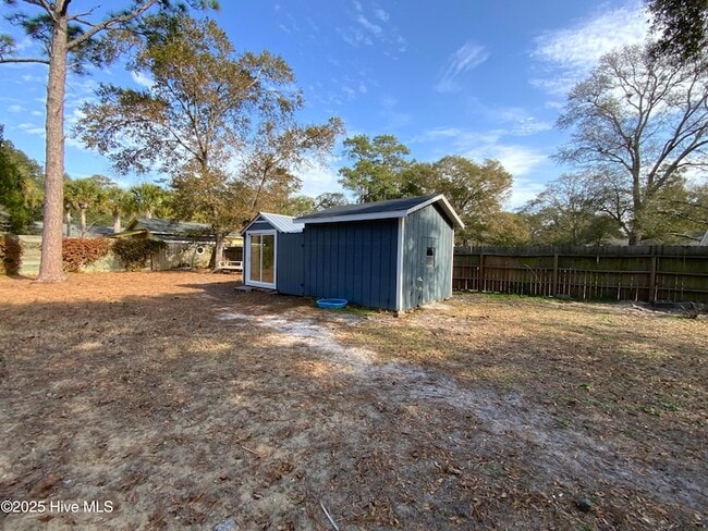 Building Photo - 314 Stuart Ave