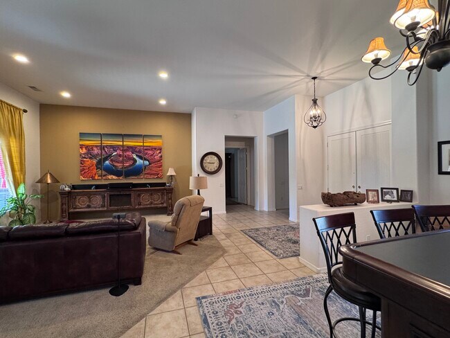 Building Photo - 20470 N Date Palm Way