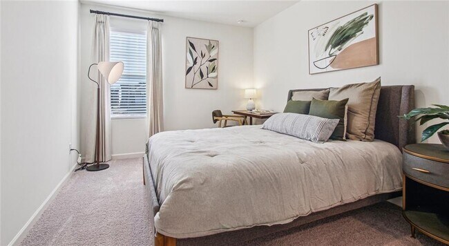 Building Photo - 3373 Fence Rd NE