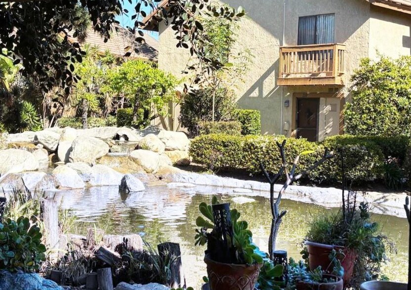 Building Photo - 184 Tangelo