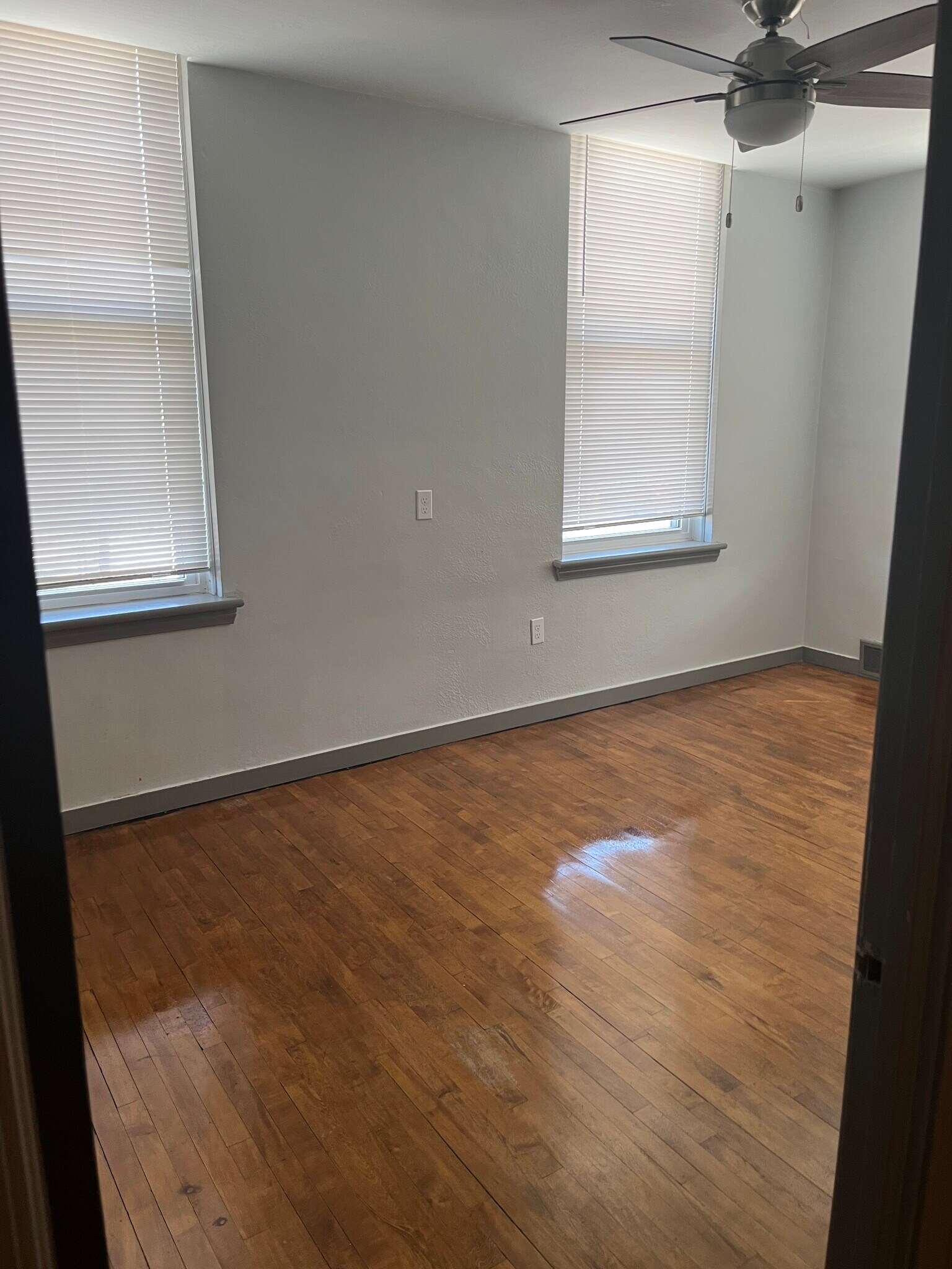 Building Photo - 1415 Cass Ave