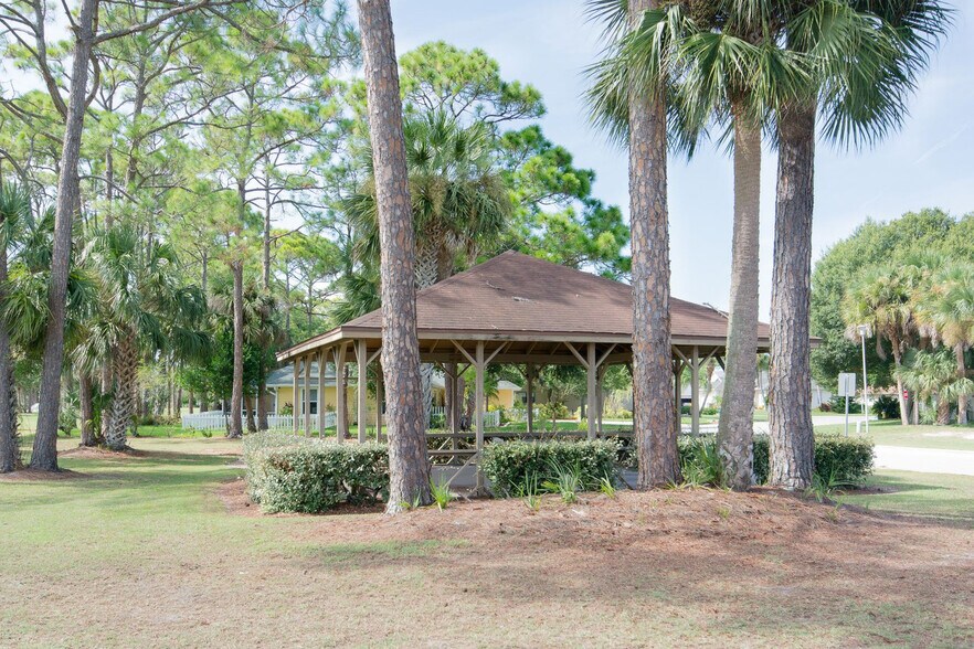 Building Photo - 1152 Fairvilla Dr