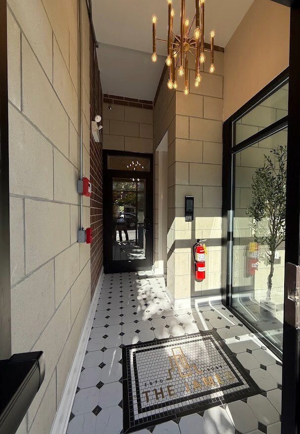 Building Photo - 1036 Lake St