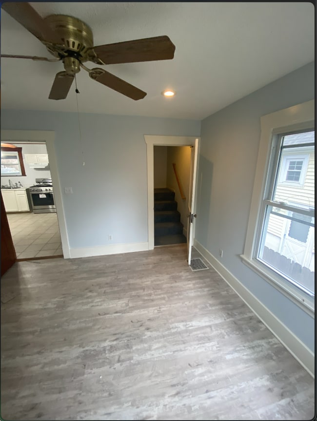 Building Photo - 4012 Henderson Ave