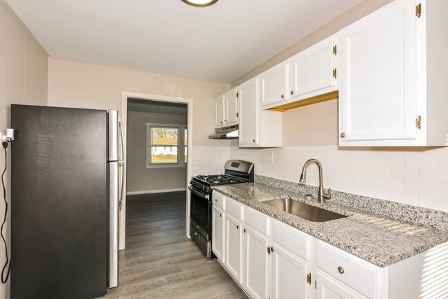 Building Photo - 8620 Graham Ln