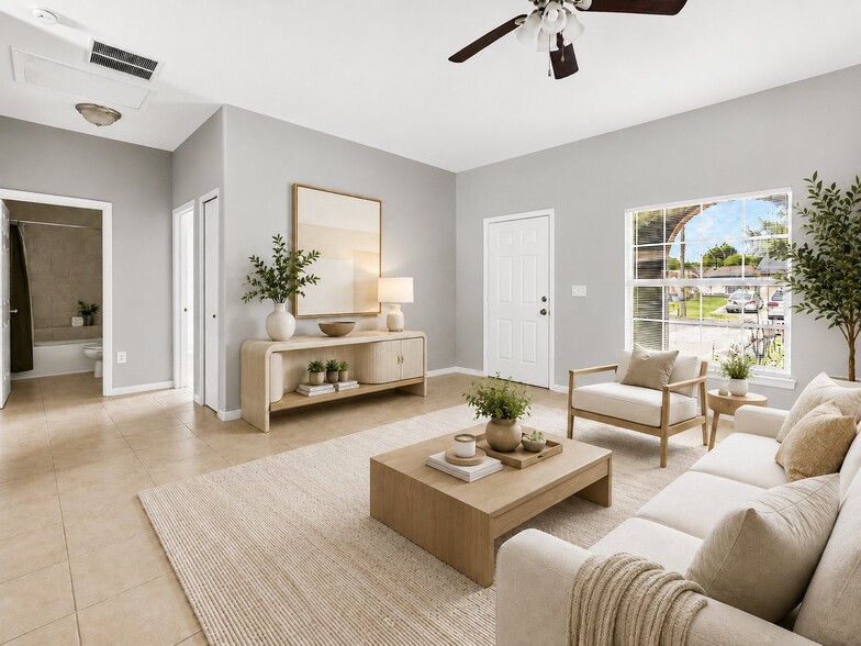 Building Photo - 677 Royalty Ct