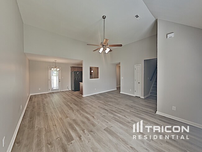 Building Photo - 586 Cameo Ct
