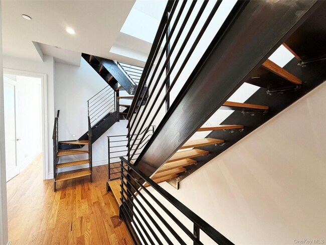 Building Photo - 333 Tompkins Ave