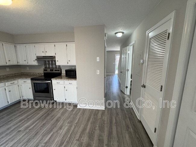 Building Photo - 319 N.Timberway Circle