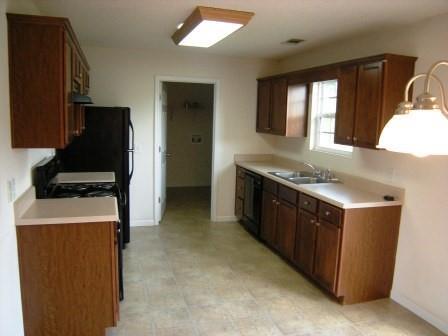 Building Photo - 129 Farm View Ln