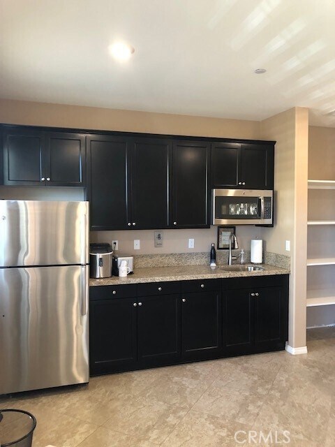 Building Photo - 24726 Satinwood Ln