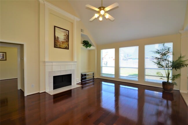 Building Photo - 1711 Emma Cove Ct