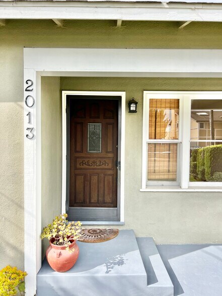 Building Photo - 2013 Plant Ave