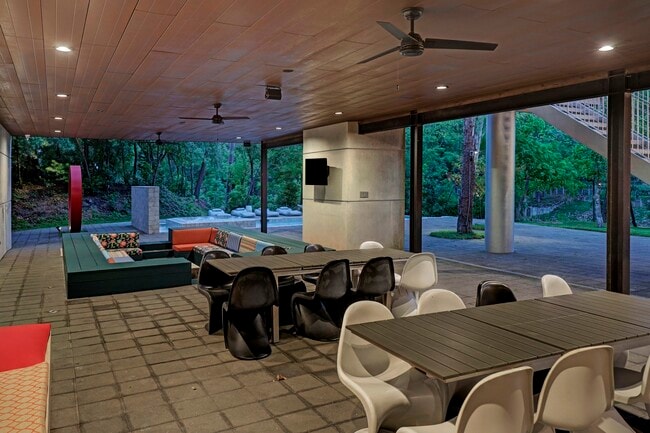 Building Photo - 5111 Bayou Timber Ln