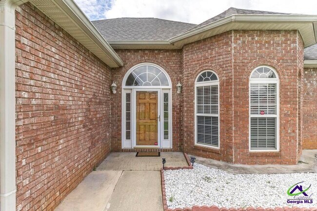 Building Photo - 217 Sedgebrooke Dr