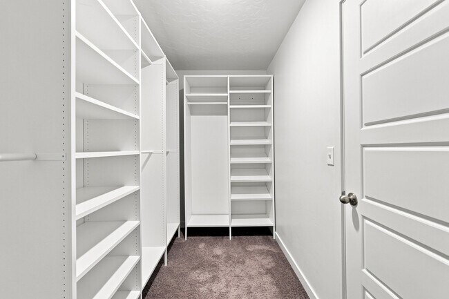 Building Photo - 956 W 900 S