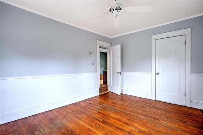 Building Photo - 4 Talbot Manor