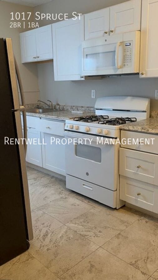 Building Photo - 1017 Spruce St