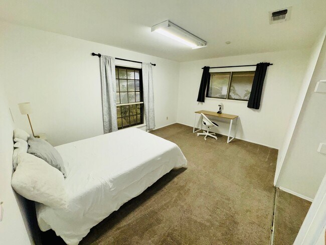 Building Photo - 5618 Sir Gareth Dr
