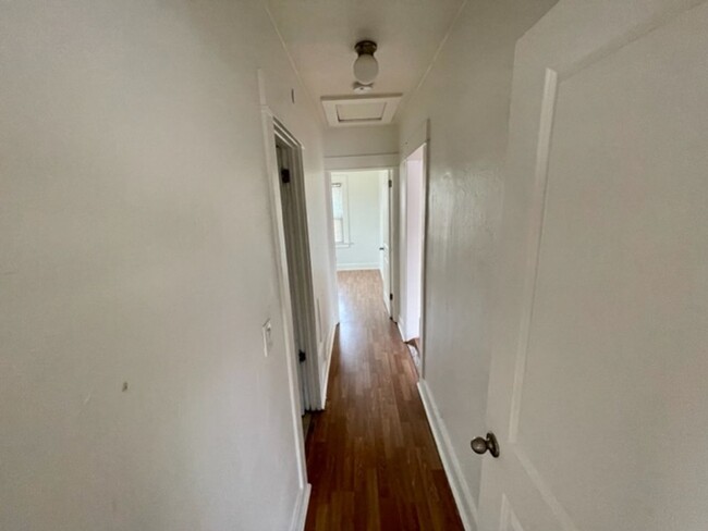 Building Photo - 2-BR Upstairs Unit with Garage in Heart of...