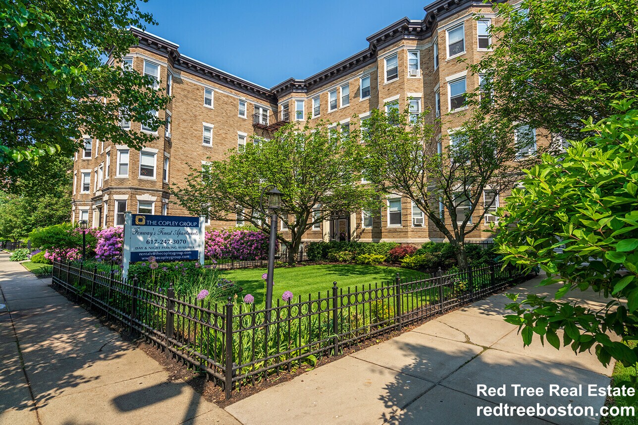 Building Photo - 105 Queensberry St